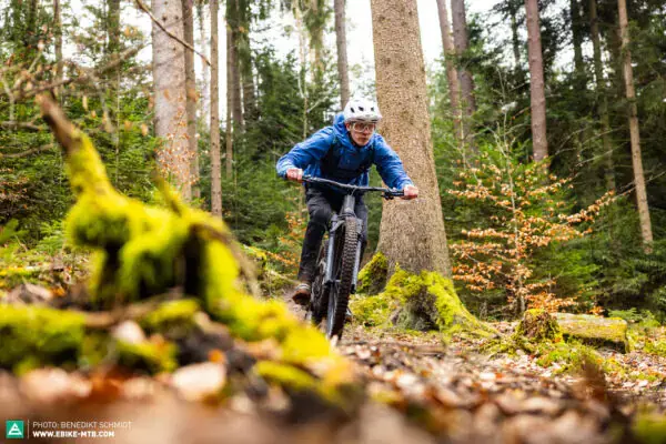 Test elektrokola RAYMON Tarok Ultra s motorem Avinox M2S a baterkou700Wh 