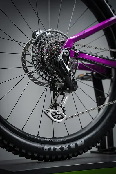 Crussis e-Full 12.11-PRO X (800 Wh) 2026