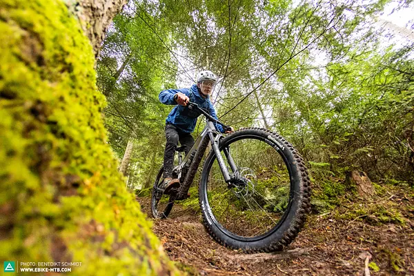 Test elektrokola RAYMON Tarok Ultra s motorem Avinox M2S a baterkou700Wh 