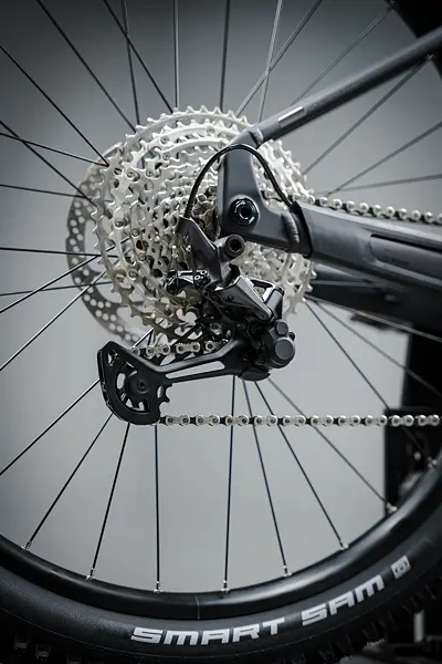 Cube Reaction Hybrid PRO 800 - blackline