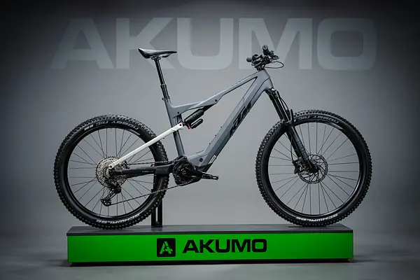 KTM Macina KAPOHO COMP LTD - Grey+Dew Silver Matt (Black)