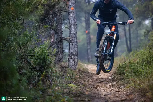 Megamo REASON CRB 01: Španělská raketa s motorem DJI Avinox pod lupo