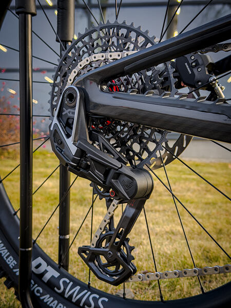 UNNO MITH PRO DJI AVINO 800wH 2026