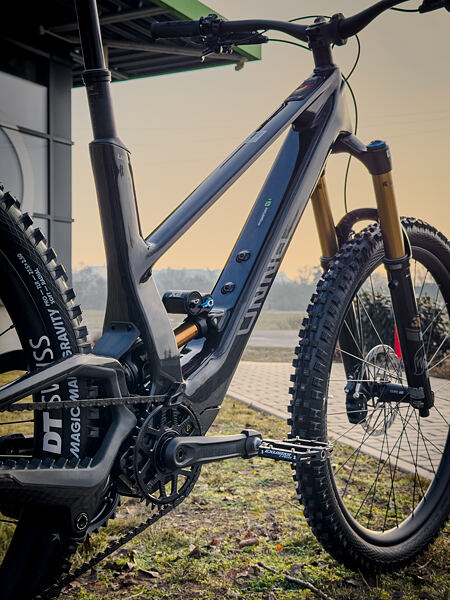 UNNO MITH PRO DJI AVINO 800wH 2026