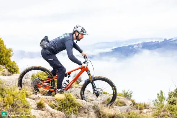 Megamo REASON CRB 01: Španělská raketa s motorem DJI Avinox pod lupo