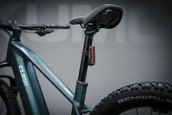 blikačka zadní MAX1 Ilumi 2.0 USB