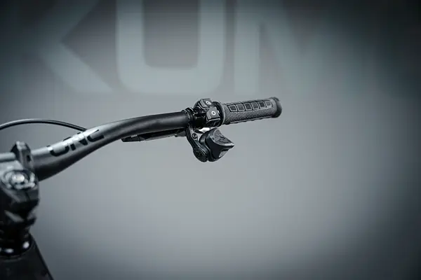 UNNO MITH PRO DJI AVINO 800wH 2026