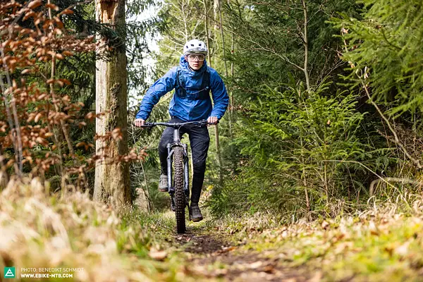 Test elektrokola RAYMON Tarok Ultra s motorem Avinox M2S a baterkou700Wh 