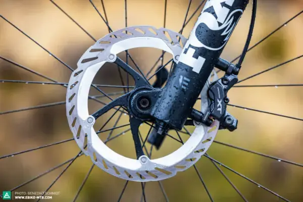 Megamo REASON CRB 01: Španělská raketa s motorem DJI Avinox pod lupo