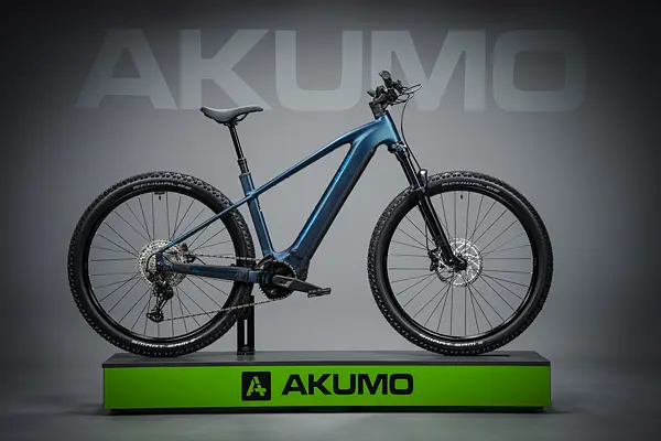 Cube Reaction Hybrid PRO 800 - nebular´n´dazzle