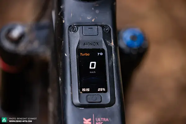 Test elektrokola RAYMON Tarok Ultra s motorem Avinox M2S a baterkou700Wh 