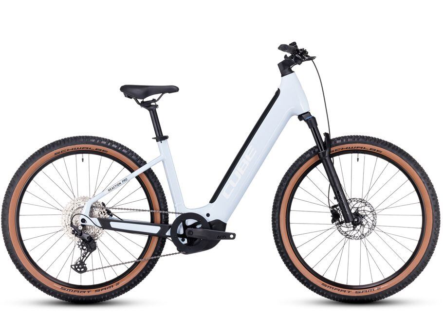 Cube Reaction Hybrid Pro 625 Easy Entry - Flashwhite´n´black