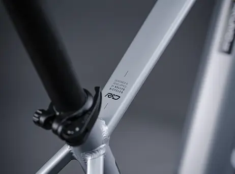 KELLYS Tygon R10 AIR Light Grey P 29" 725Wh