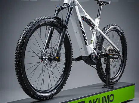 KTM Macina Lycan 772 - Starlight Silver