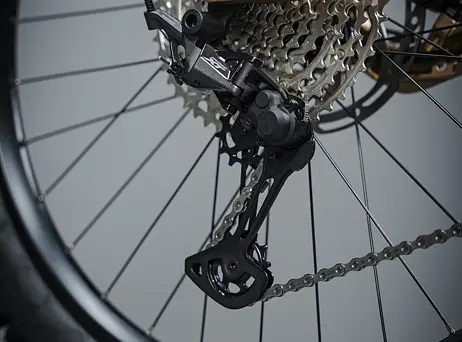 KTM Macina Kapoho 8972 - Golden Dust Matt (Black)