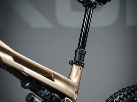 KTM Macina Kapoho 8972 - Golden Dust Matt (Black)