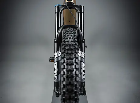 KTM Macina Kapoho 8972 - Golden Dust Matt (Black)