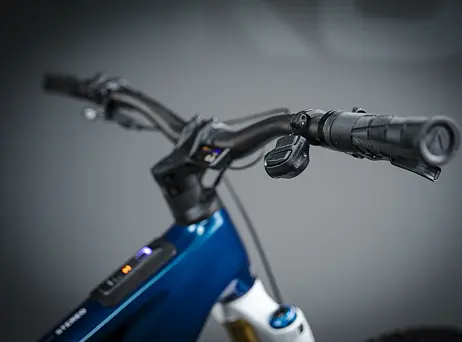 Cube Stereo Hybrid ONE77 HPC AT - Actionteam