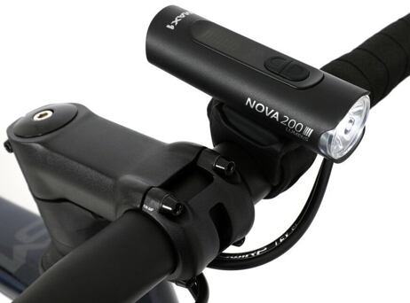 světlo přední MAX1 Nova 200 USB