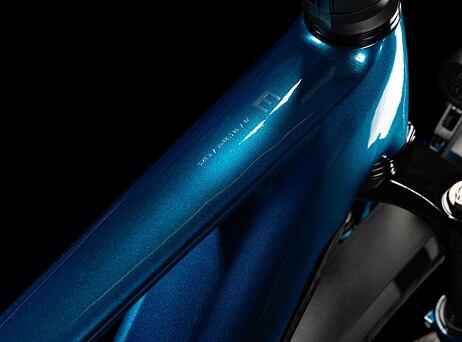 Cube Kathmandu Hybrid EX - electricblue´n´chrome