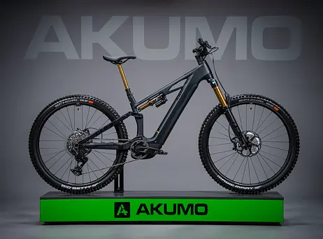 Cube Stereo Hybrid ONE44 HPC AT - Carbon´n´gold