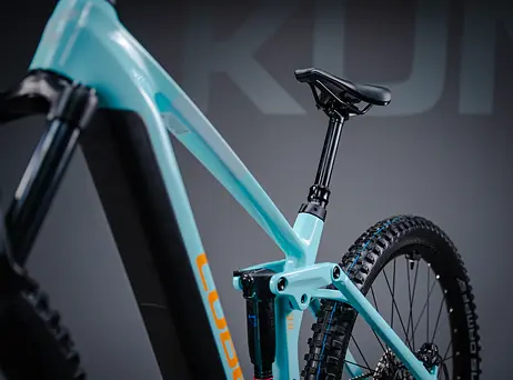 Cube Stereo Hybrid 140 HPC Race 625 - Dazzle´n´orange