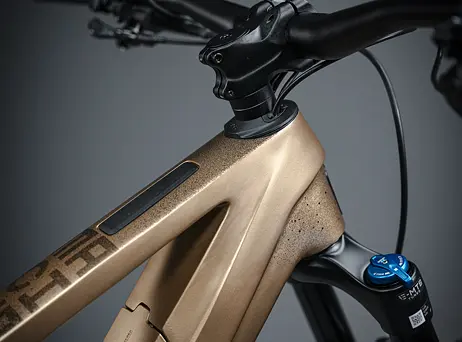 KTM Macina Kapoho 8972 - Golden Dust Matt (Black)