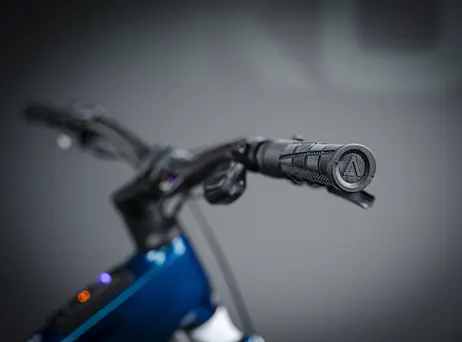 Cube Stereo Hybrid ONE77 HPC AT - Actionteam