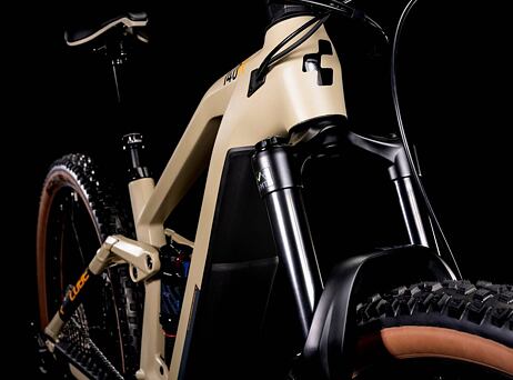 Cube Stereo Hybrid 140 HPC Race 625 - Desert´n´orange