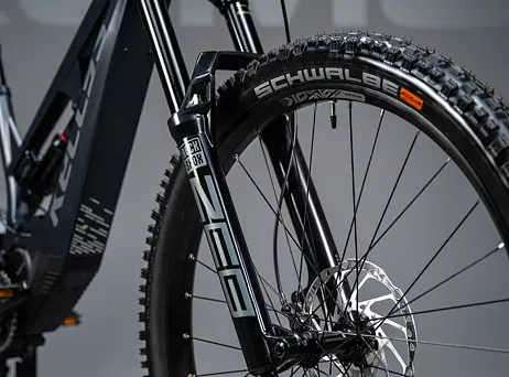 KELLYS Theos f70 sh 29"/27.5" 725wh