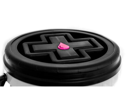 MUC-OFF DIRT BUCKET WITH FILTH FILTER - Sada na čištění a ochranu povrchu jízdních kol