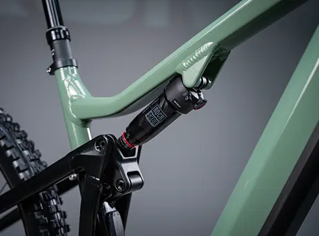 Focus Thron² 6.8 - Mineralgreen glossy/Magicblack glossy