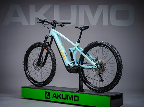 Cube Stereo Hybrid 140 HPC Race 625 - Dazzle´n´orange