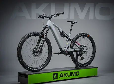 Cube AMS Hybrid ONE44 C:68X TM 400X 29 - swampgrey´n´purplereflex