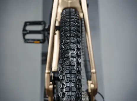 KTM Macina Kapoho 8972 - Golden Dust Matt (Black)