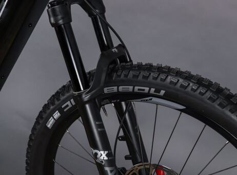 KTM Macina Lycan 771 - Flaming Black (Space Orange)
