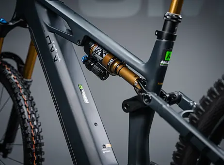 Cube Stereo Hybrid ONE44 HPC AT - Carbon´n´gold