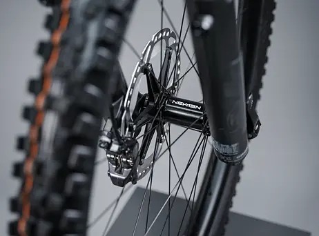 Cube Stereo Hybrid ONE44 HPC AT - Carbon´n´gold