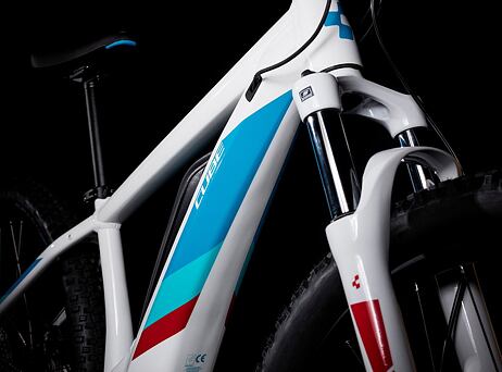 Cube Access Hybrid Pro 500 27,5"/16" 2019 - White´n´blue (Bazar)