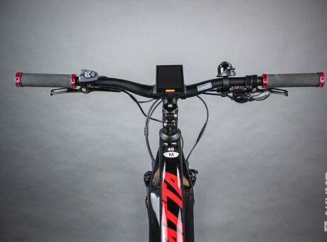 Apache Matta MX 400 (28), vel.M - Black