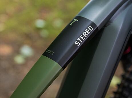 Cube Stereo Hybrid 120 TM 750 - Flashgrey´n´olive