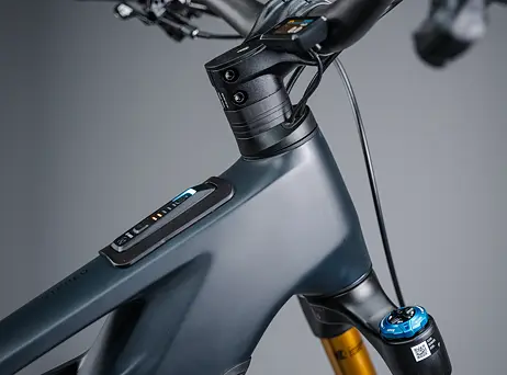 Cube Stereo Hybrid ONE44 HPC AT - Carbon´n´gold