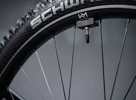 Cube Stereo Hybrid ONE44 HPC AT - Carbon´n´gold