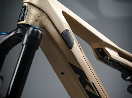 KTM Macina Kapoho 8972 - Golden Dust Matt (Black)