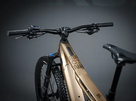 KTM Macina Kapoho 8972 - Golden Dust Matt (Black)