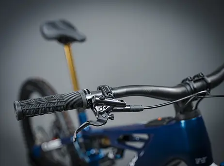 Cube Stereo Hybrid ONE77 HPC AT - Actionteam