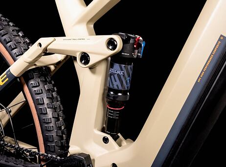 Cube Stereo Hybrid 140 HPC Race 625 - Desert´n´orange
