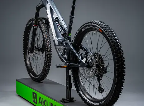 KELLYS Theos f70 sh 29"/27.5" 725wh