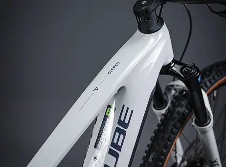 Cube Stereo Hybrid ONE44 PRO - Cotton´n´switch