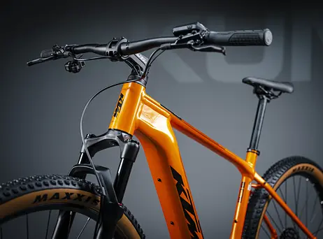 KTM Macina Race SX 10 - Fresh Orange (Black)